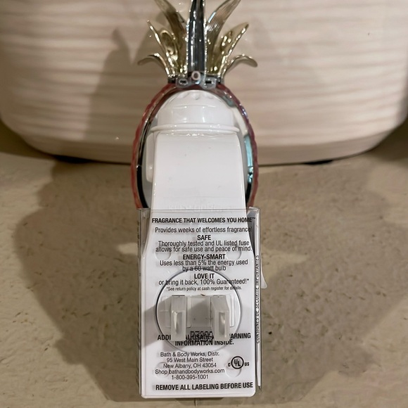 Bath & Body Works Fiber Optic Pineapple Wallflower Nightlight - Picture 5 of 10